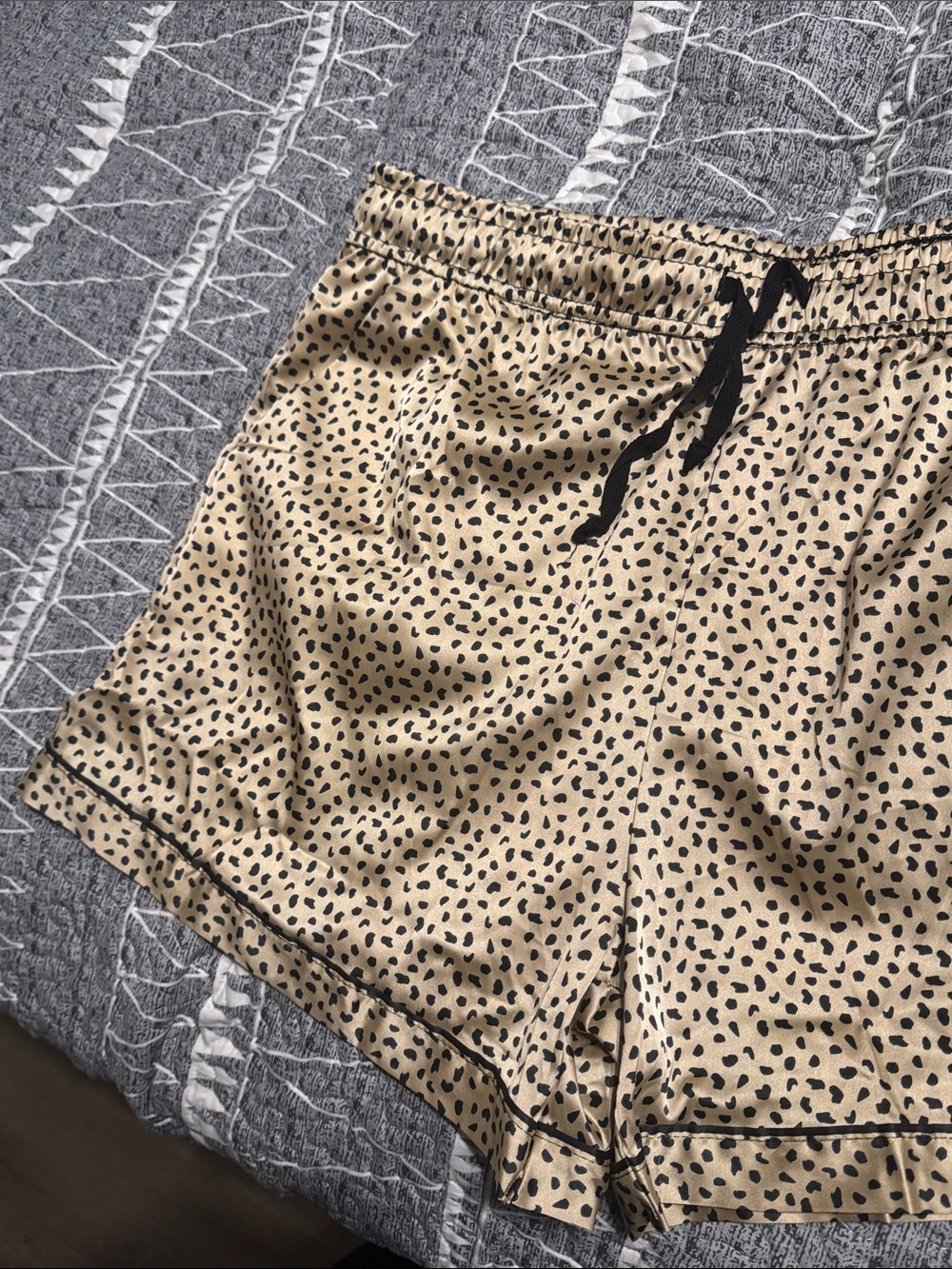 Women’s Pajama Shorts - Satin - Picture 5 of 5